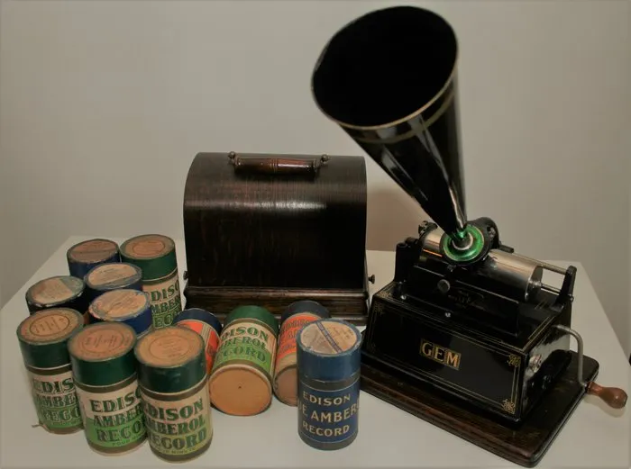 vintage 1908 phonograph with wax cylinders